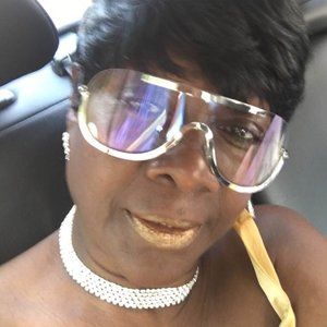 Meet your Posher, Freda